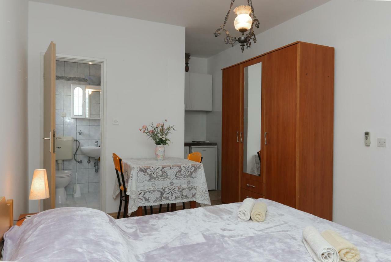 Studio Apartment Ana Supetar Luaran gambar